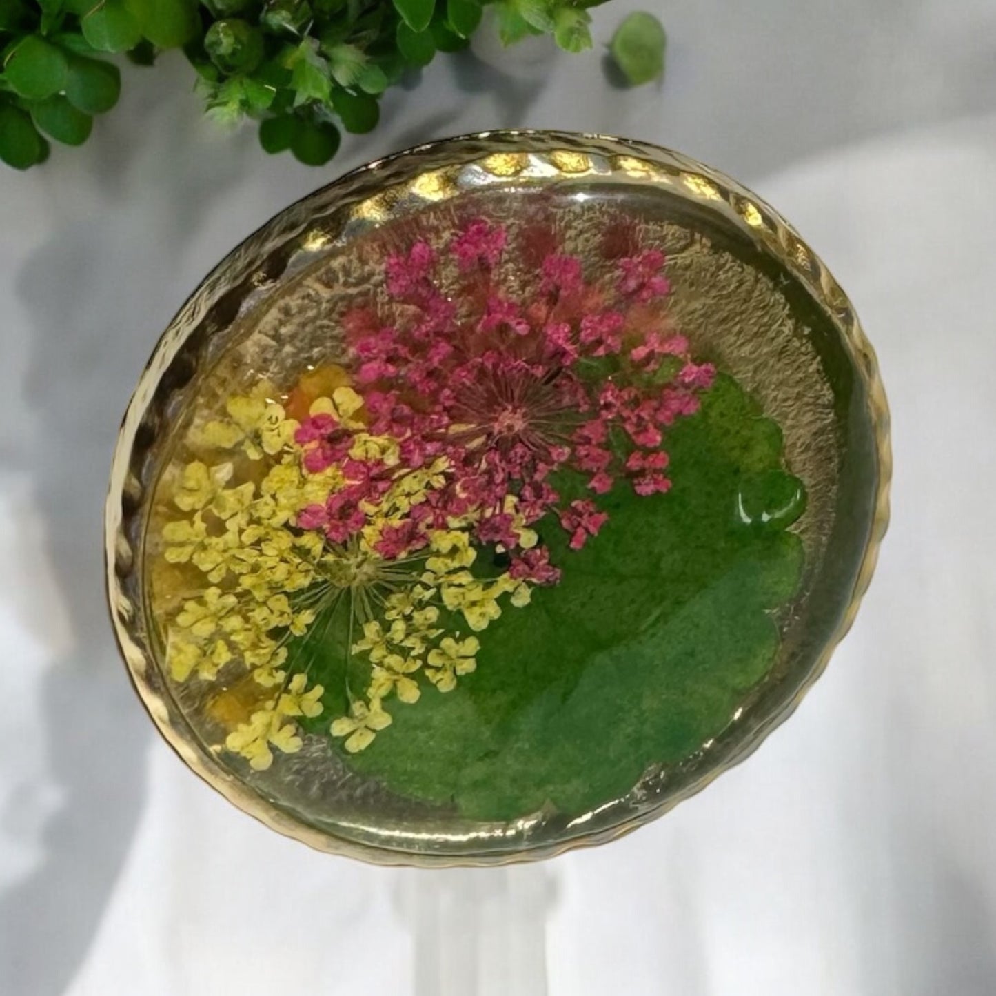 Oversized round ring with Queen Anne’s lace and leaf