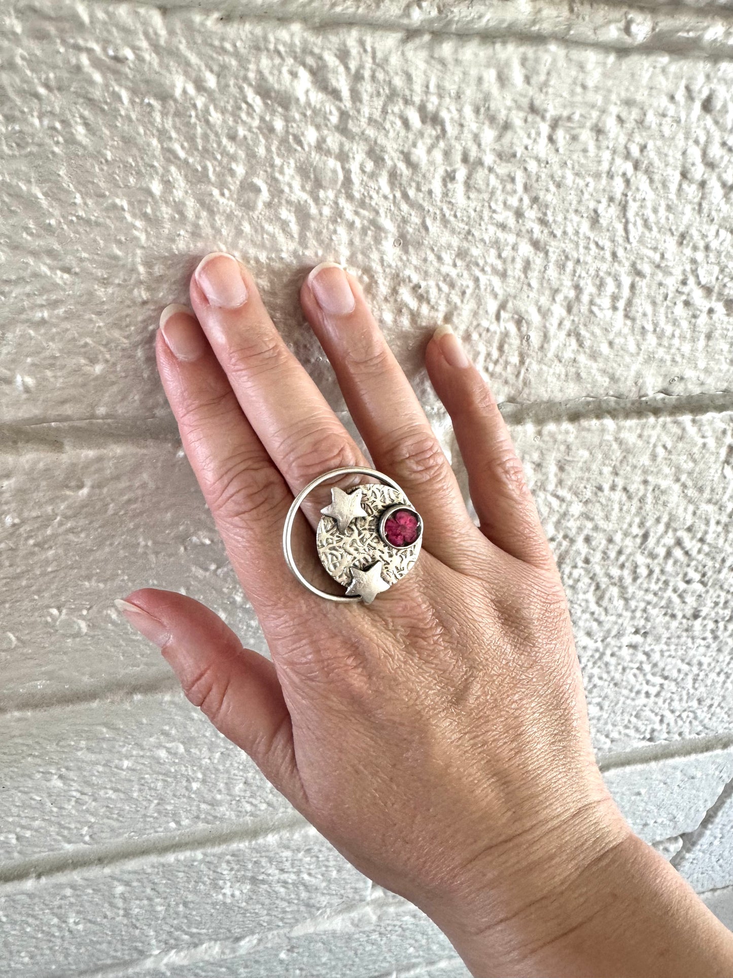 Two stars ring with pink flower
