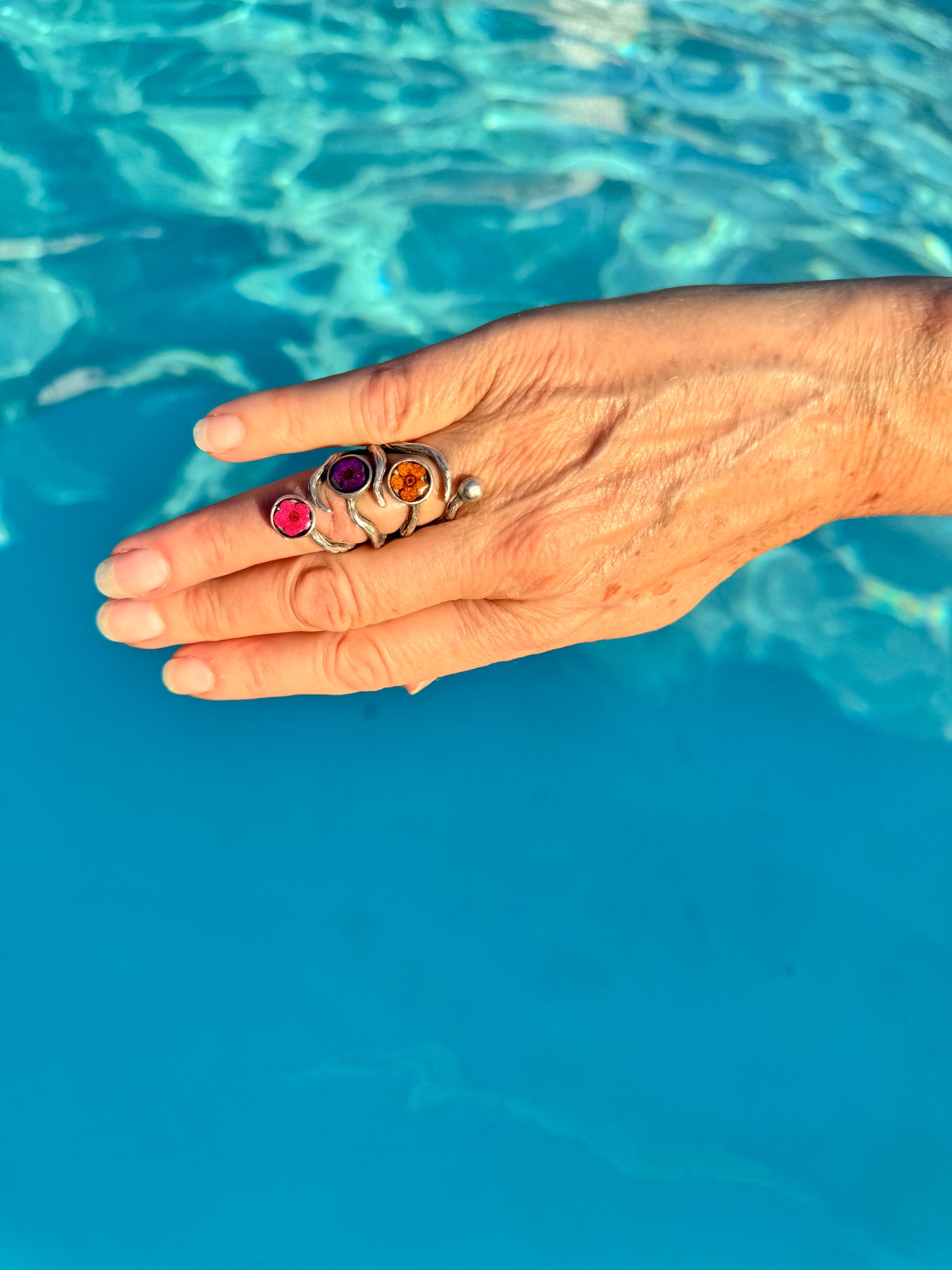 The roots ring with three flowers