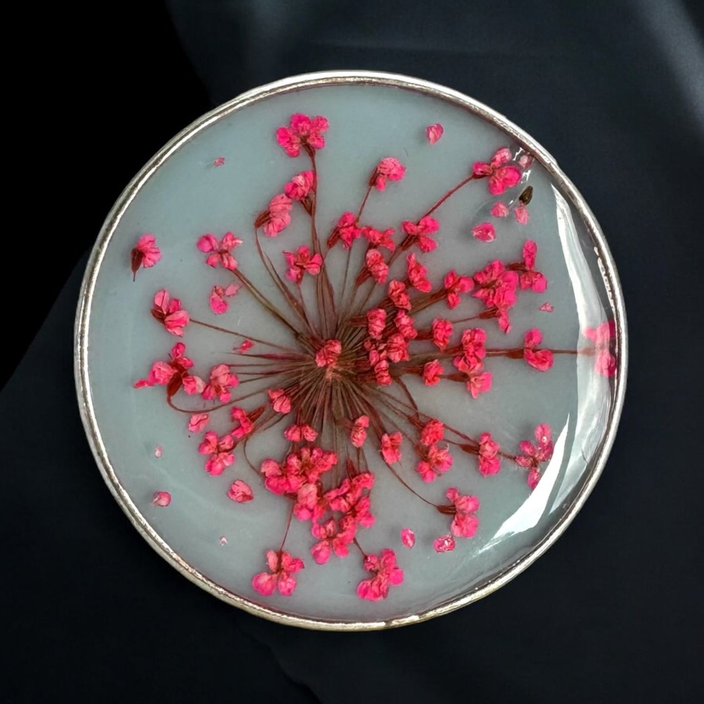 Large round ring with pink flowers