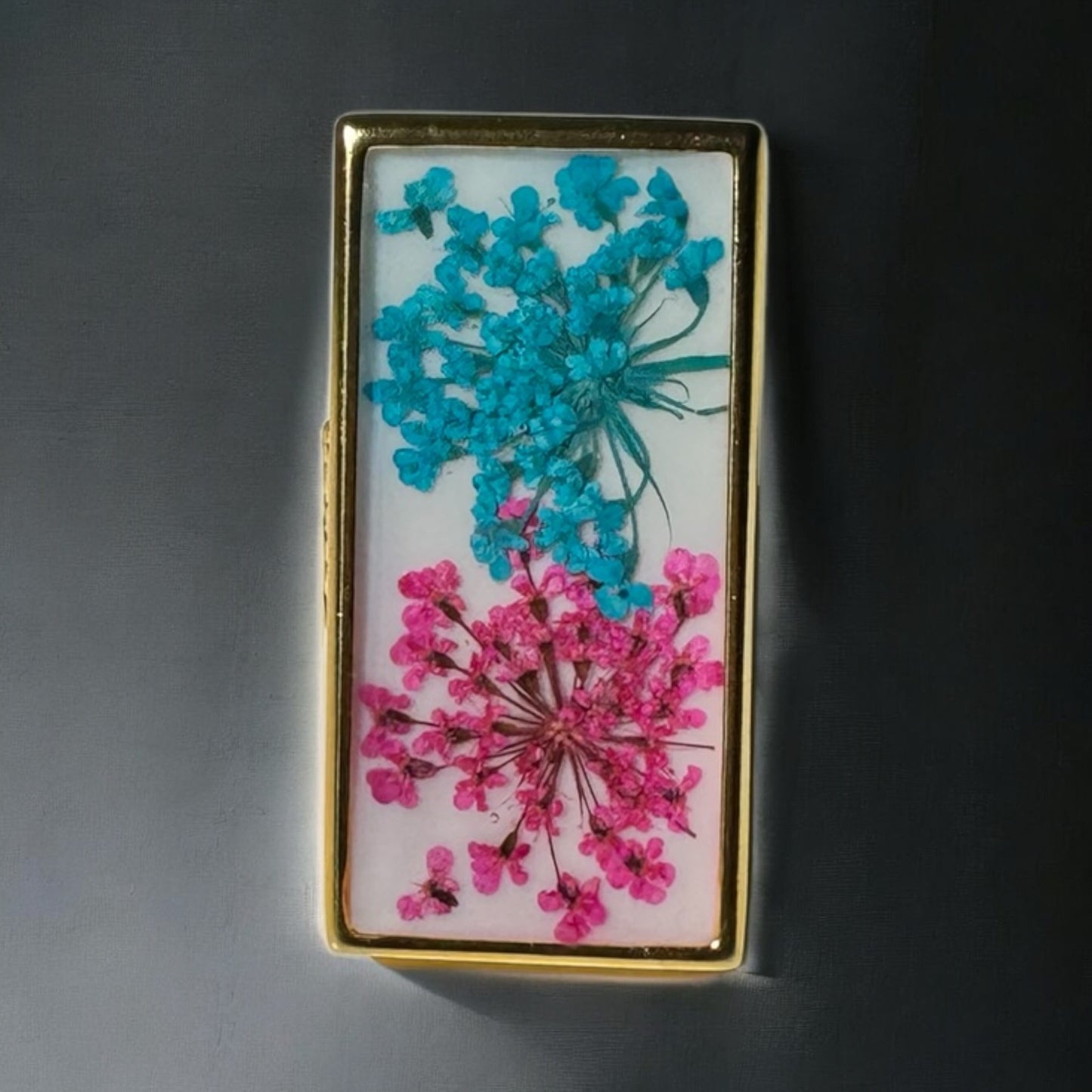 Rectangular gold plated oversized ring with 2 flowers