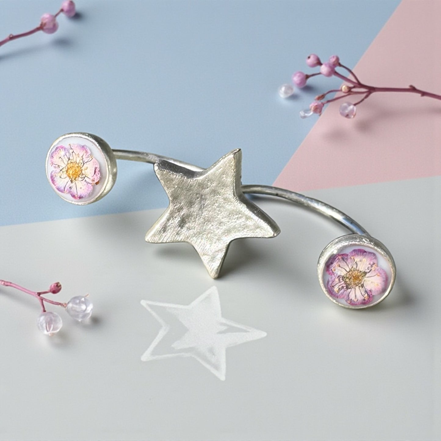 Star silver plated double ring with light purple flowers