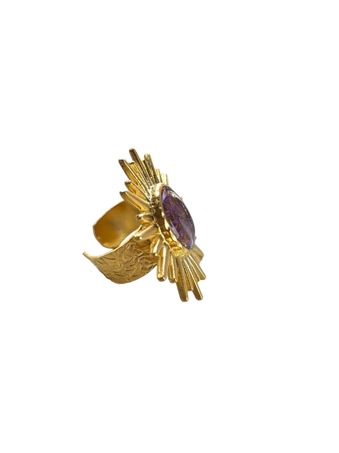 Sunburst ring with purple flower