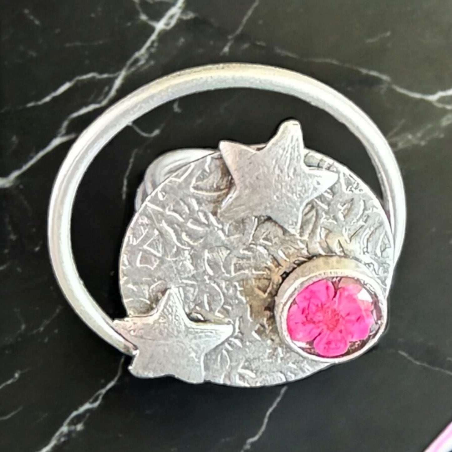 Two stars ring with pink flower