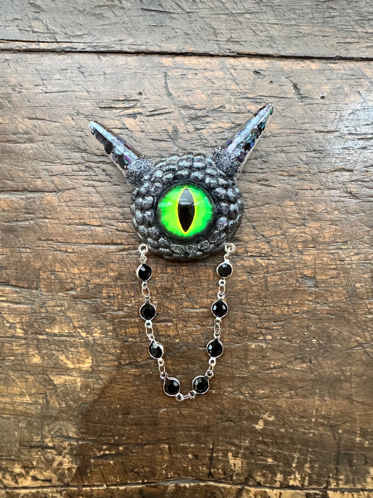 01/09 Handmade monster brooch. Model Pointy.