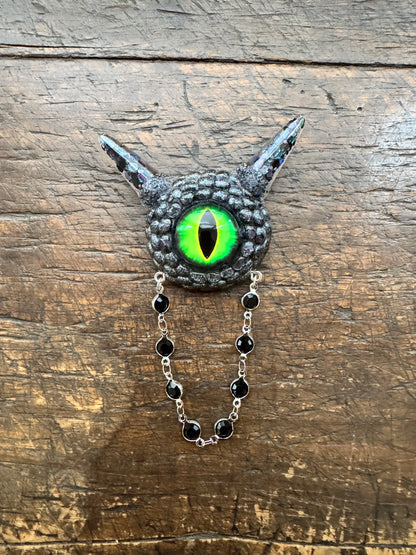 01/09 Handmade monster brooch. Model Pointy.