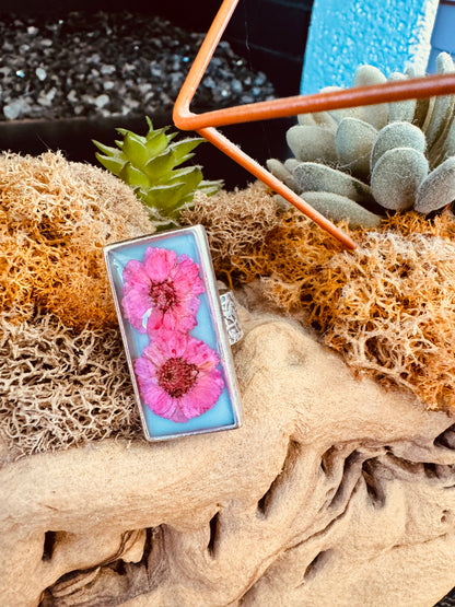 Rectangle ring with pink flowers