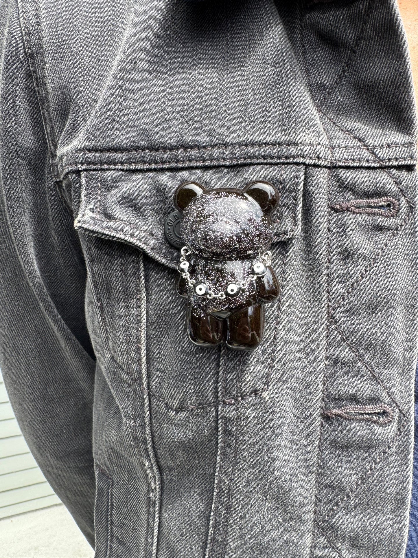 Black bear brooch