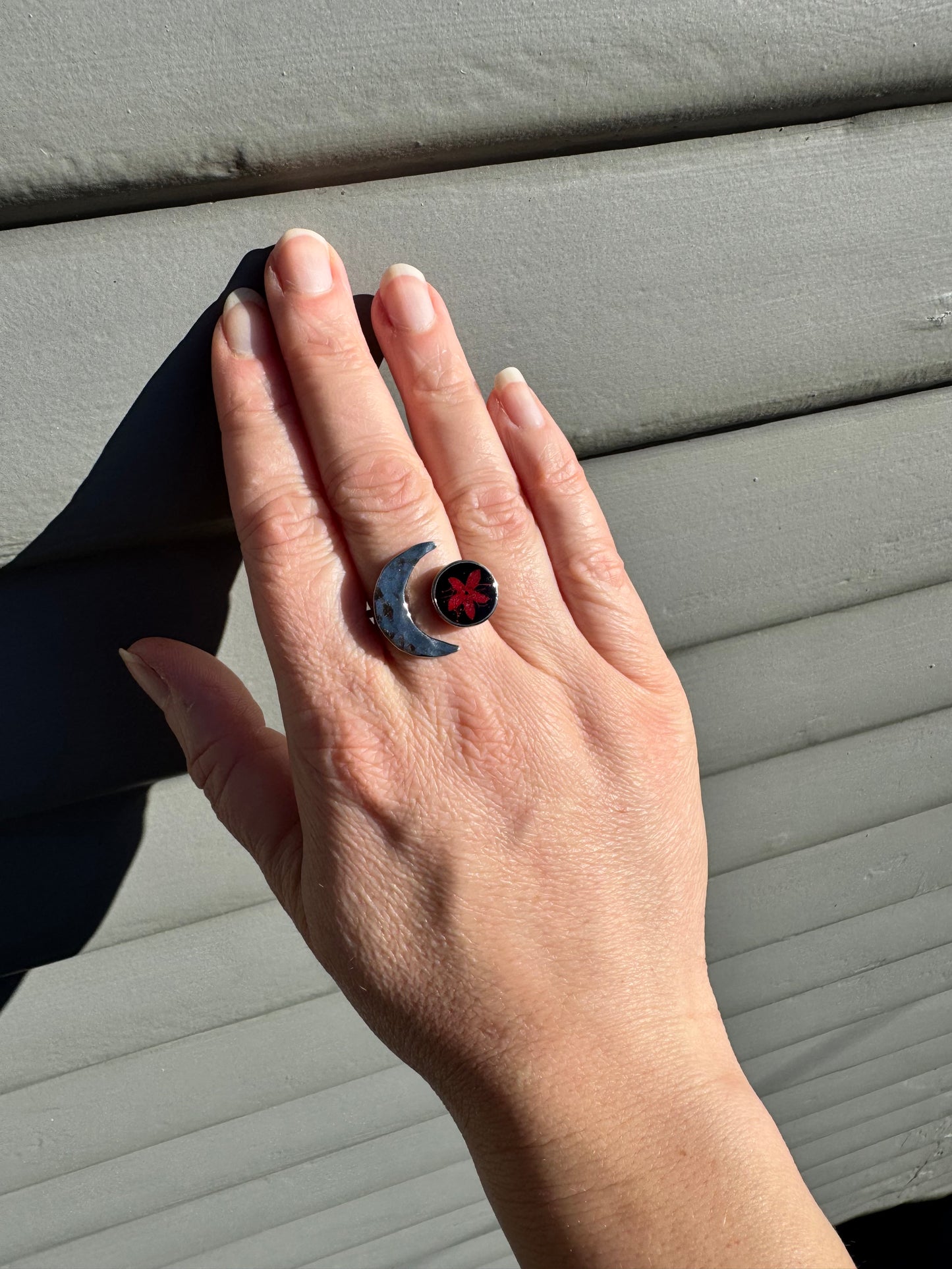 Moon silver plated ring with red flower