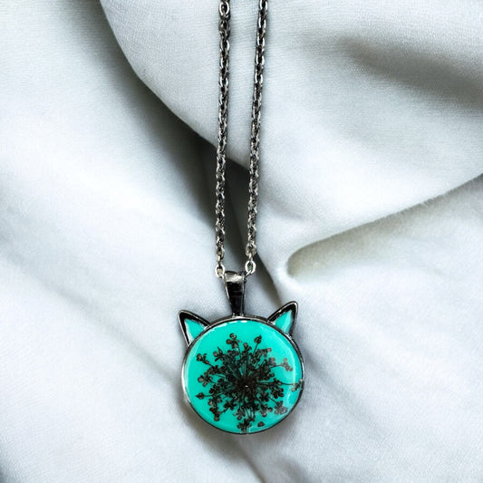 Cat head necklace, turquoise/green with black flower