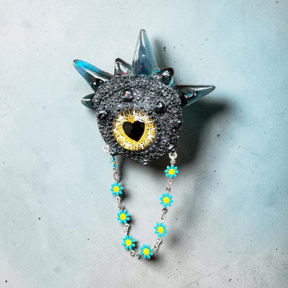 09/06 Monster brooch. Model Spiky.
