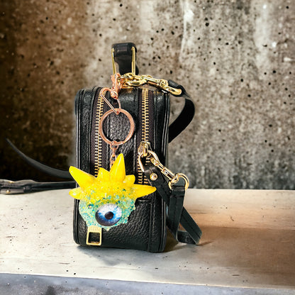 Cute Monster Eye keychain, yellow and blue. Model Spiky.