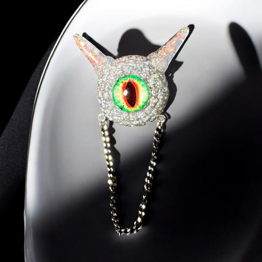 Handmade Eyeball brooch, unique jewelry, silver monster brooch with chain, Model Pointy