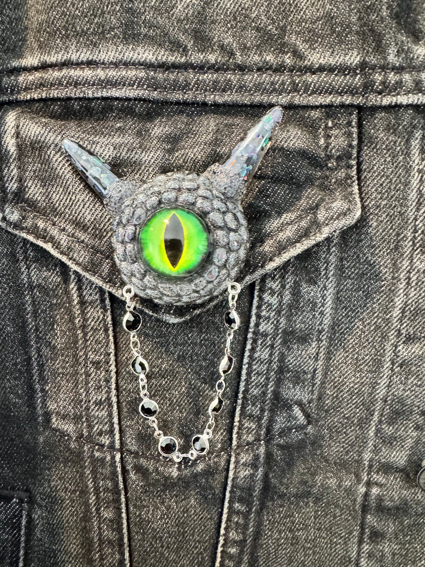 01/09 Handmade monster brooch. Model Pointy.