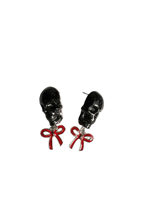 Skull with red bow and silver metal earrings studs