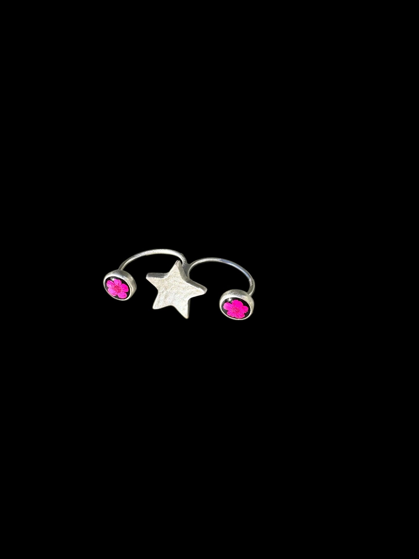 Star silver plated double ring with pink flowers