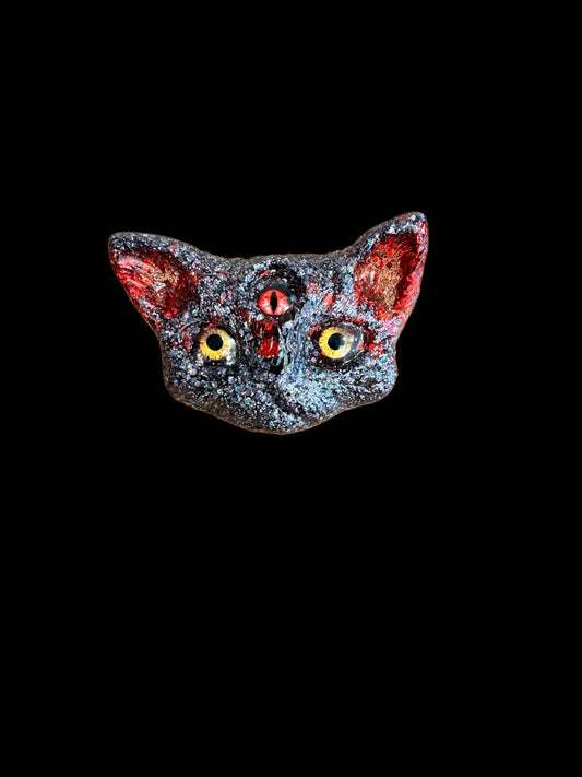 Black and red 3 eyed cat brooch