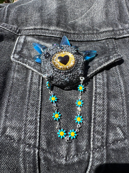 09/06 Monster brooch. Model Spiky.