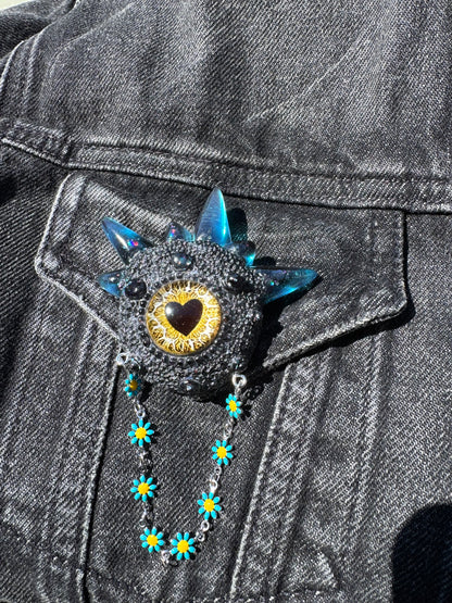 09/06 Monster brooch. Model Spiky.