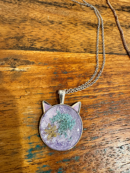 Cat head necklace, purple with blue and yellow flowers