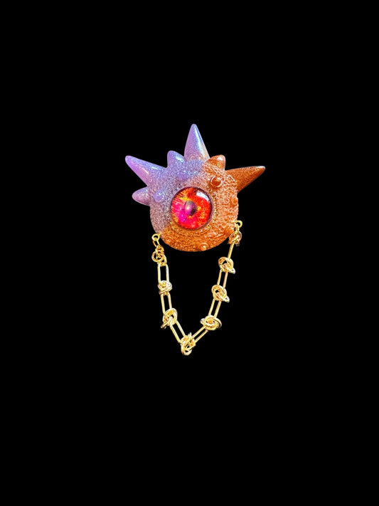 Monster brooch in copper and purple. Model Spiky.