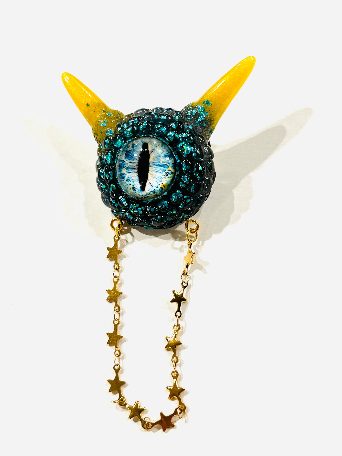 Handmade Eyeball brooch, unique jewelry, blue and yellow monster brooch with chain, Model Pointy