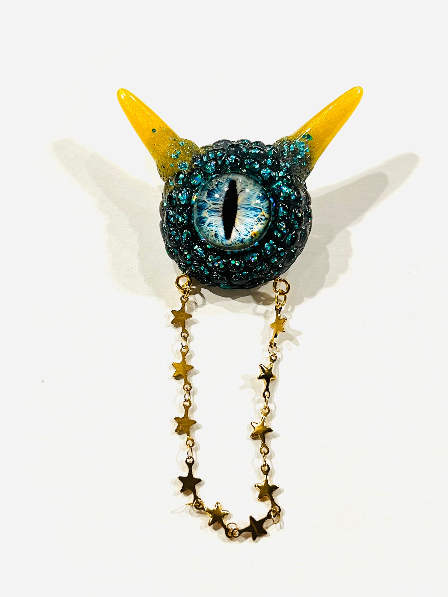 Handmade Eyeball brooch, unique jewelry, blue and yellow monster brooch with chain, Model Pointy