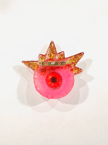 Eyeball brooch, monster evil eye brooch, handmade pink and gold brooch, edgy unique quirky pastel goth brooch in resin, Model Spiky.