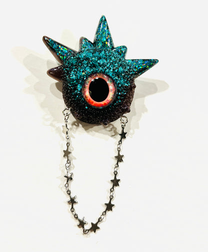 Goth brooch,edgy unique handmade brooch in resin, monster eye jewelry, blue and black glitter. Model Spiky.